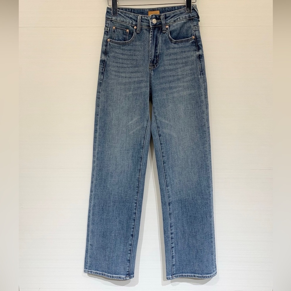MOTHER High Rise Straight Leg Jeans Light Wash Classic Denim